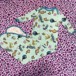 Little sleepies -newborn gown